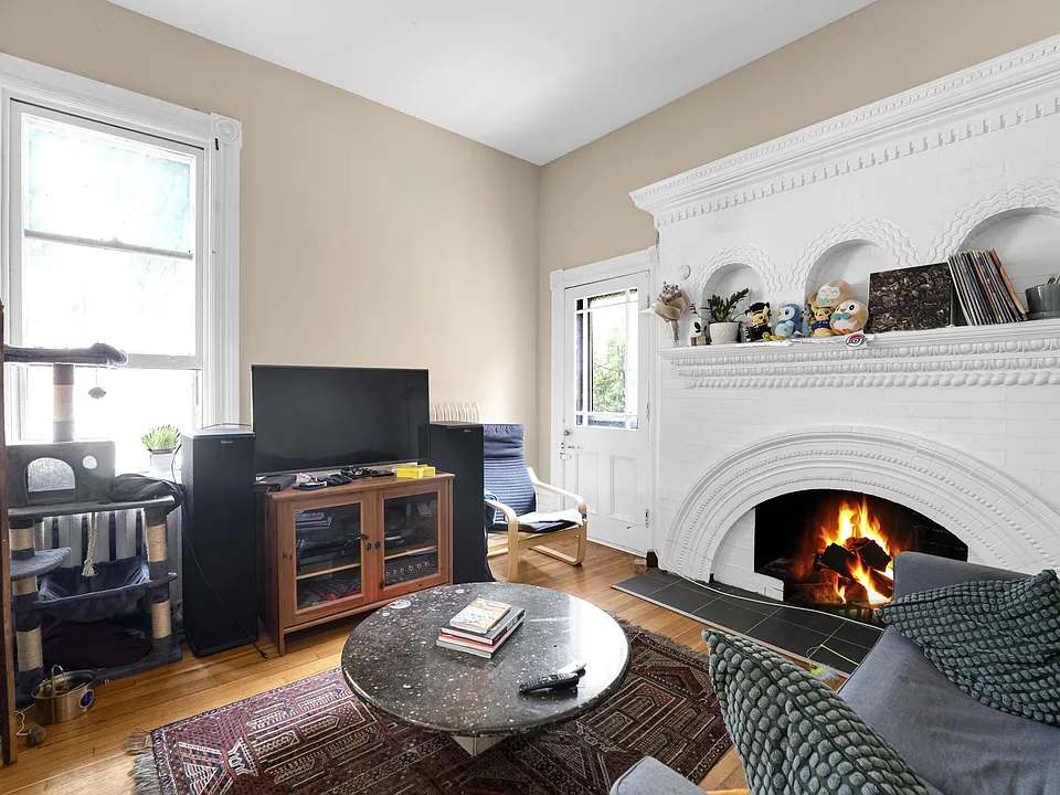 290 Daly Ave #292-1