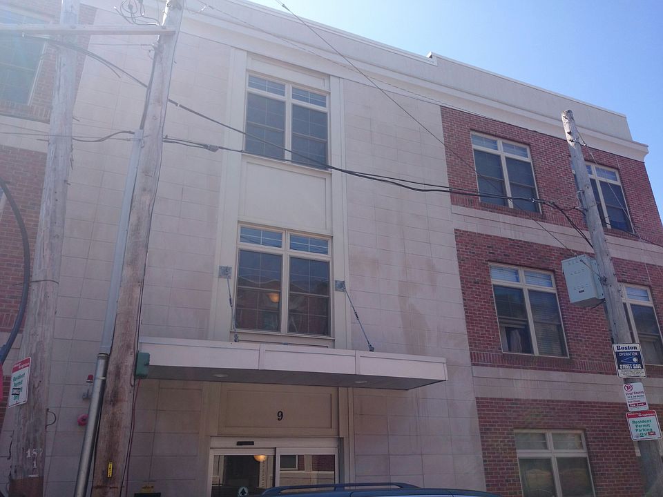 1st image of 9 Gardner St APT 1