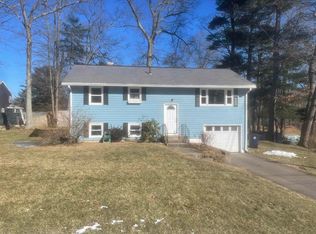 141 Westwood Dr, Nashua, NH 03062