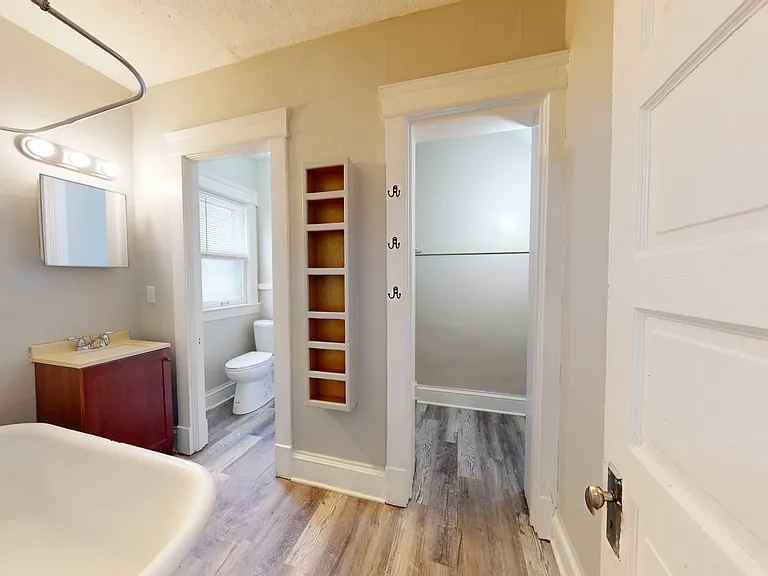 4420 Bush Ave — Photo 44