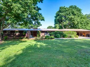 205 Littlebrook Cir, Rockford, TN 37853