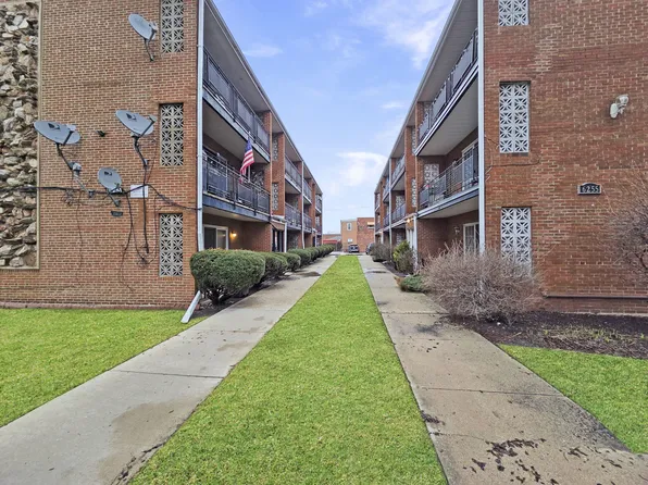 (undisclosed Address), Chicago, IL 60638