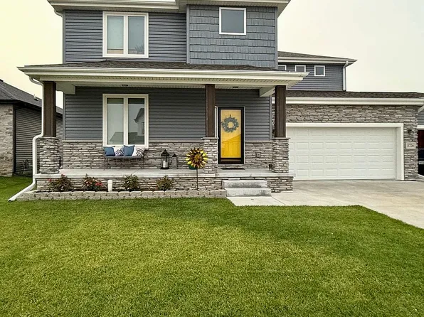 8726 S 82nd St, Lincoln, NE 68516