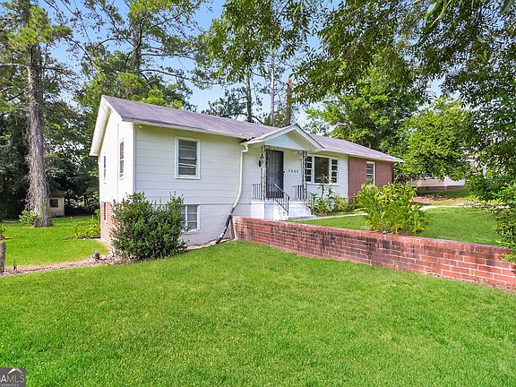 3rd image of 3662 Brownley Dr