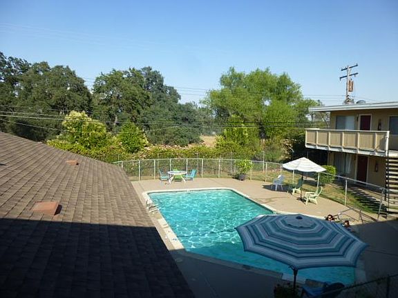 3rd image of 6047 Woodminster Cir