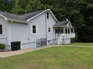283 Bowmans Bottom Rd, Pineville, WV 24874