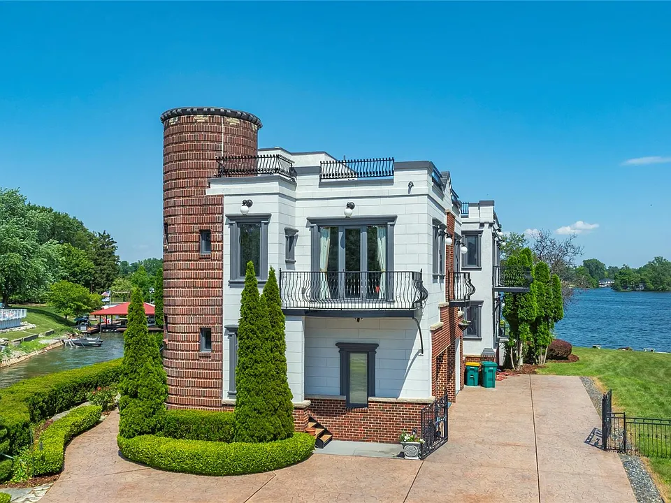 42183 Kouza Ct