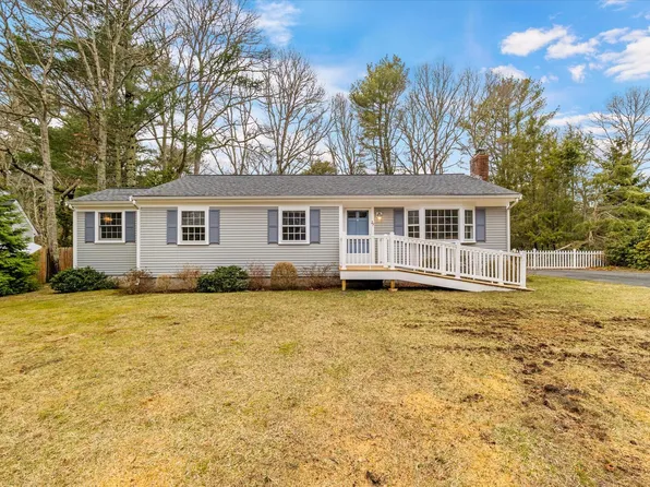 27 Lietrim Circle, Centerville, MA 02632