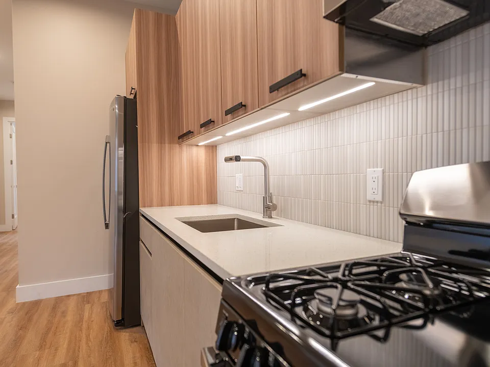 58 Hamilton Ave #101