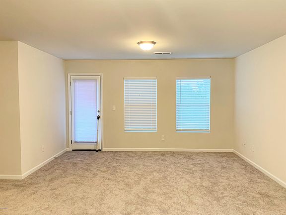 3rd image of 760 Maddux Dr
