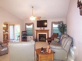4th image of 8868 Wildewood Dr