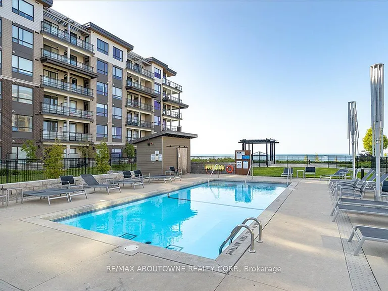 40 Esplanade Ln #102 — Photo 38