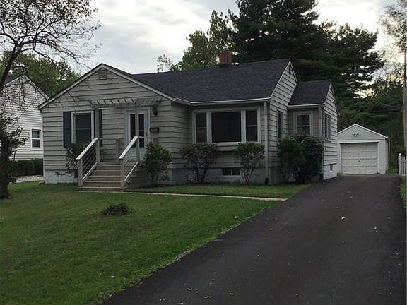 2nd image of 5739 Kingsley Dr