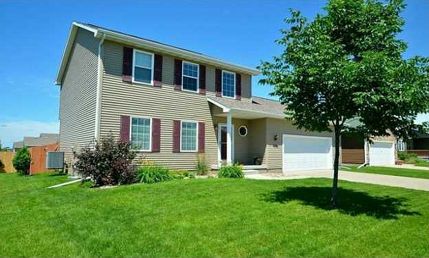 1st image of 4516 NE Hayes Dr