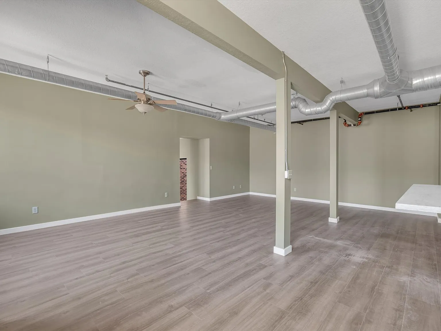 Studio, 1000 sqft, $1,100 — Photo 3