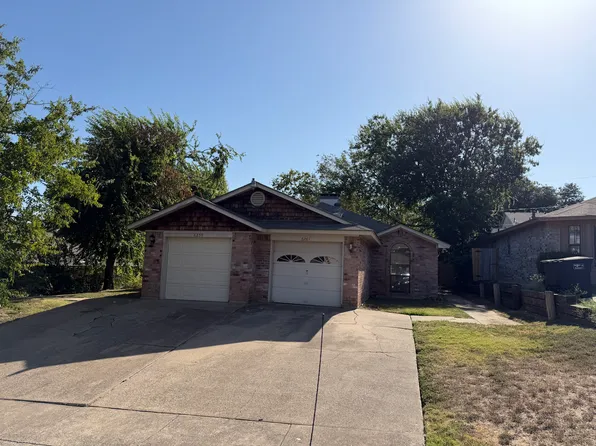 6261 Canyon Cir, Fort Worth, TX 76133
