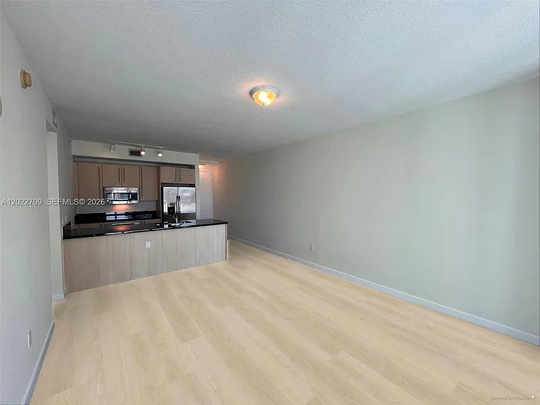 1111 SW 1st Ave #2118 — Photo 4