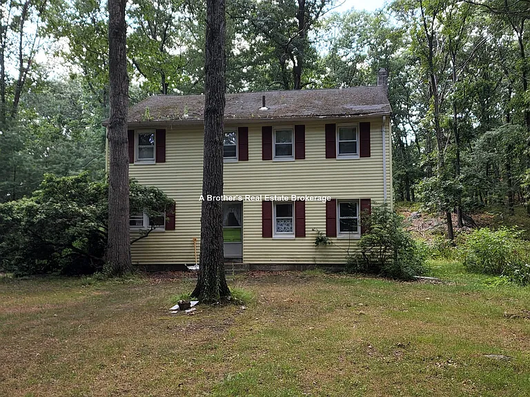 50 Oakdale Ave — Photo 18