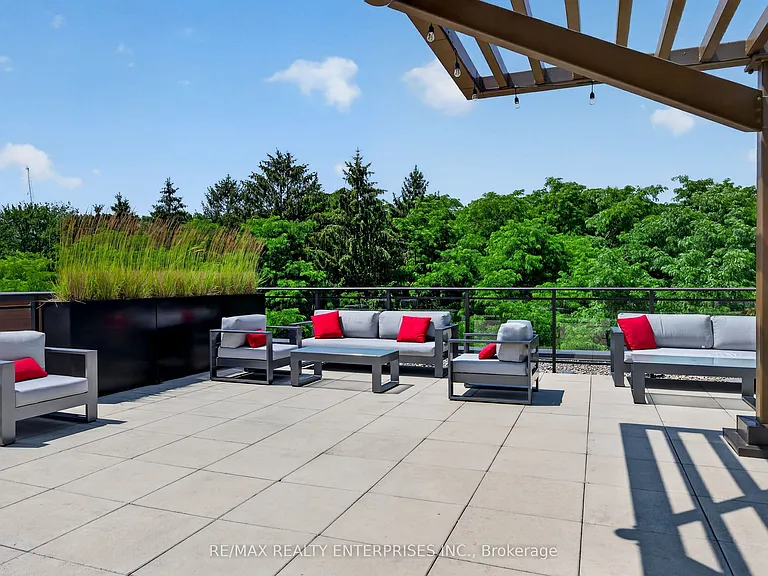 1575 Lakeshore Rd W #340 — Photo 32