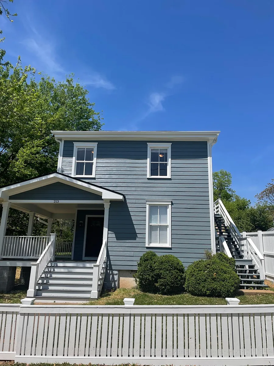 Building Photo - 213 Douglas Ave #B