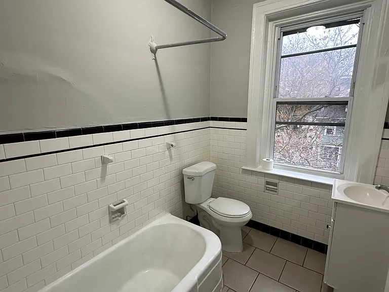 285 Edgewood Ave #C5 — Photo 10