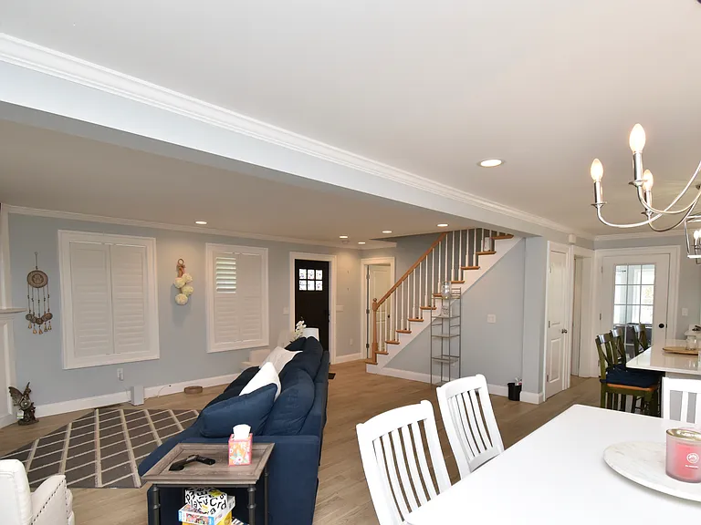 210 High St — Photo 11