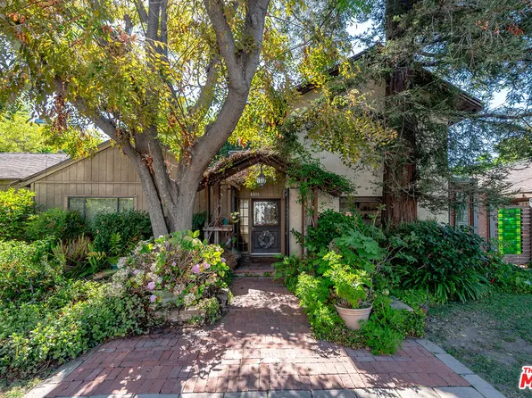 15203 Camarillo St, Sherman Oaks, CA 91403