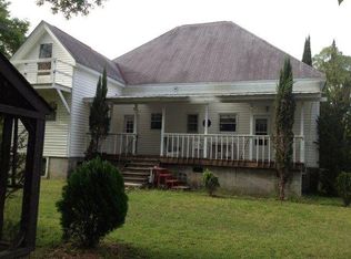 114 Huckabee St, Mc Rae, GA 31055