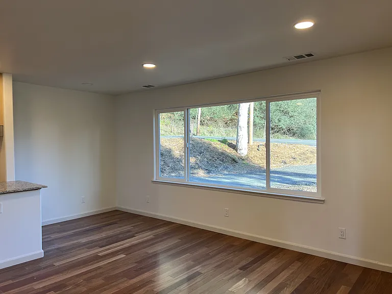 537 Bayside Rd — Photo 13