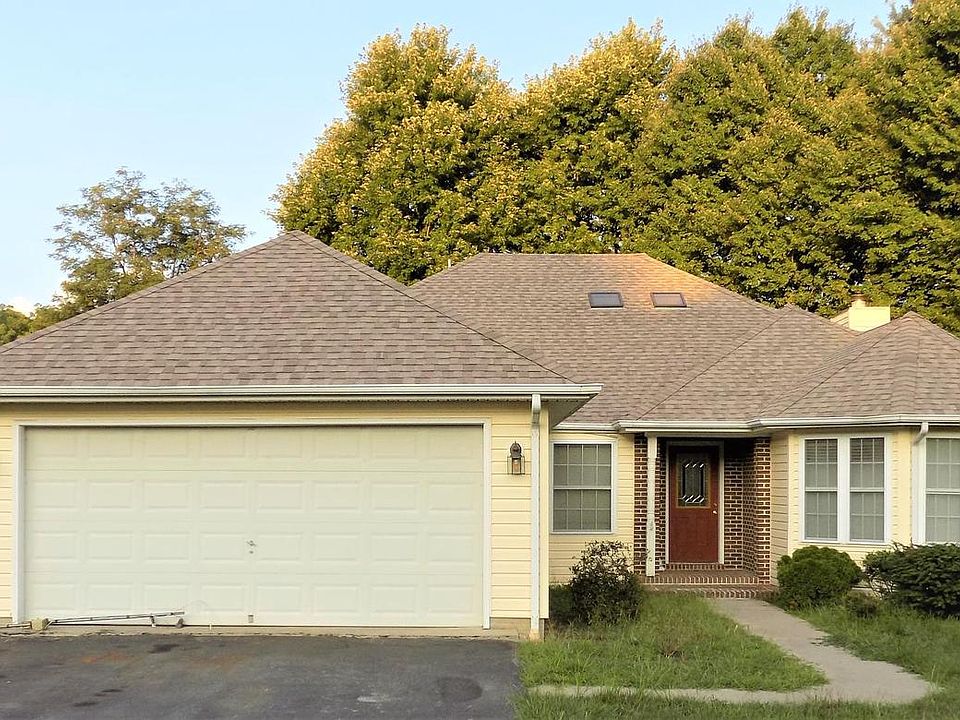 1st image of 262 Babbling Brook Ln