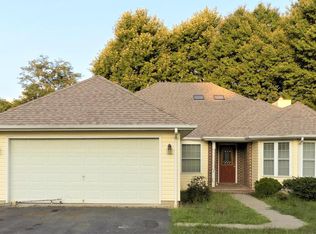 262 Babbling Brook Ln, Martinsburg, WV 25403
