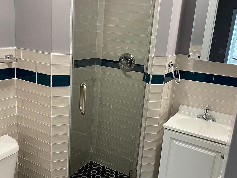 1st image of 125 Union St Floor 3