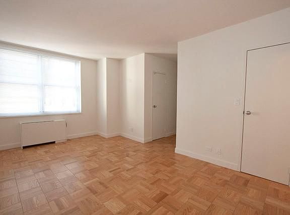 4th image of 300 E 56th St APT 16L