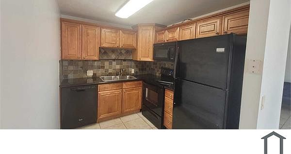 1st image of 320 Fanshaw Way #H