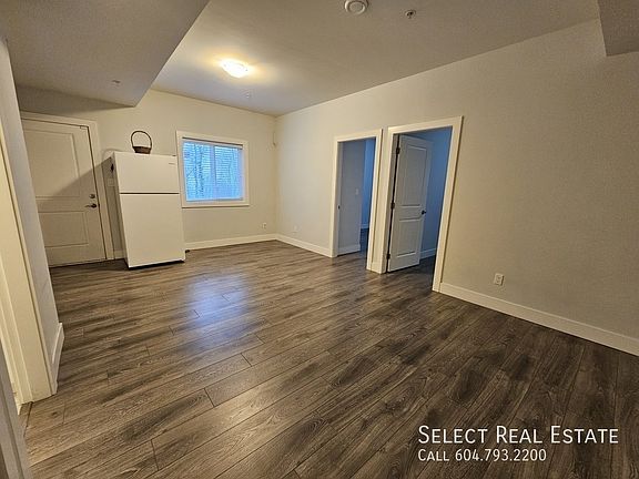 4th image of 8512 Forest Gate Dr #B