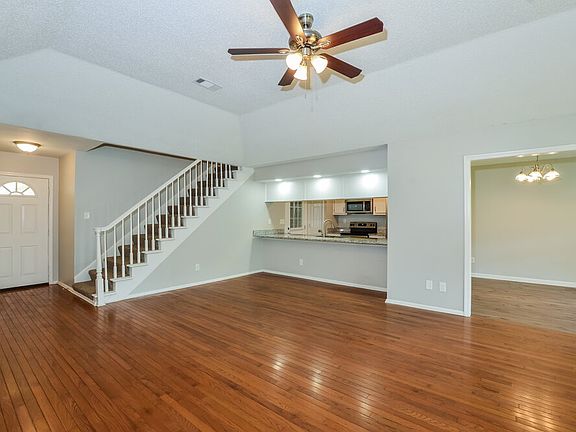 5th image of 6899 Gallop Dr