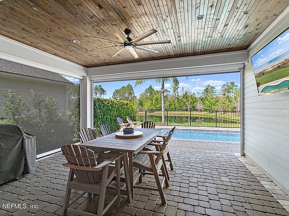 3rd image of 302 FRESHWATER Drive