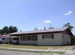 2nd image of 1401 Fairfield Dr