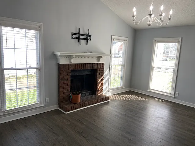3 bed, 1144 sqft, $2,100 — Photo 4