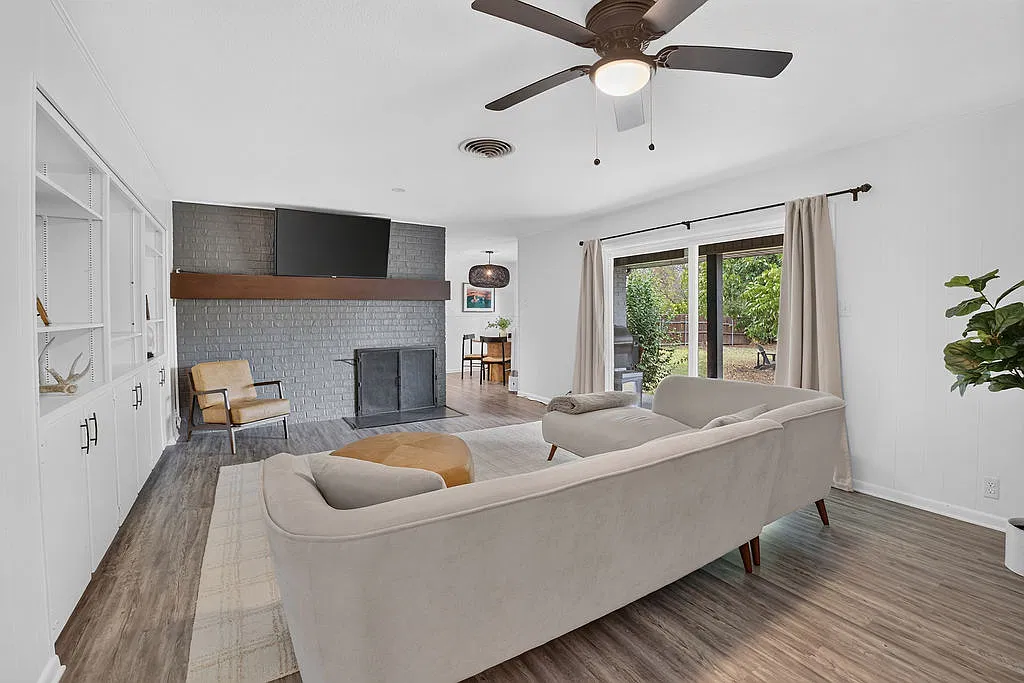 3 bed, 2000 sqft, $2,800 — Photo 4
