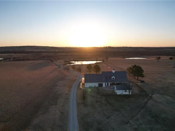 687 County Road 3425, Bartlesville, OK 74003