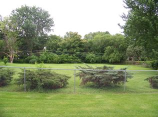 2N551 Euclid Ave, Glen Ellyn, IL 60137