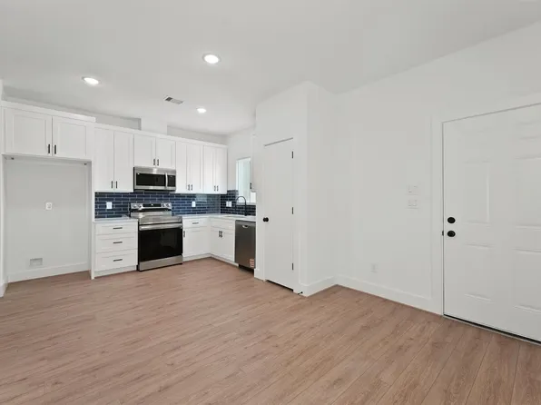 407 Calloway St #A, Houston, TX 77029