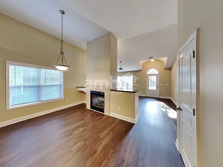 414 Arrowhead Trl — Photo 6