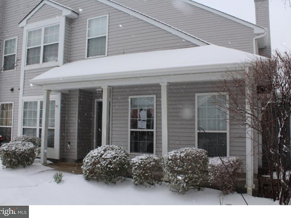 2nd image of 90 Ginger Dr Unit 90
