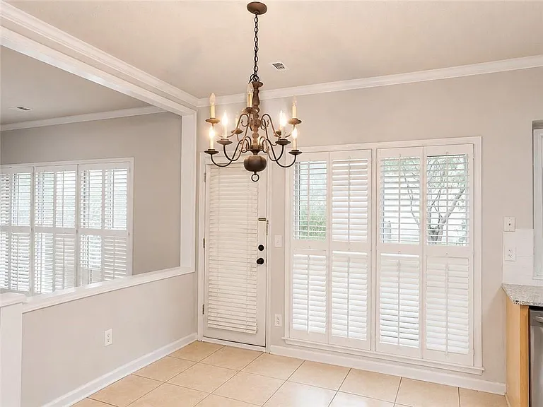 6310 Barwick Ln — Photo 12