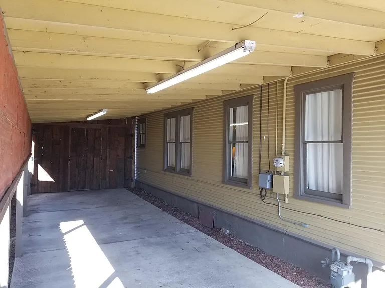 725 Marshall St — Photo 24