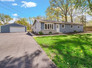 1371 Sunset Ln, Chesterton, IN 46304