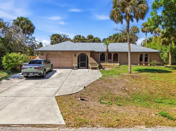 609 Jefferson Ave, Lehigh Acres, FL 33936