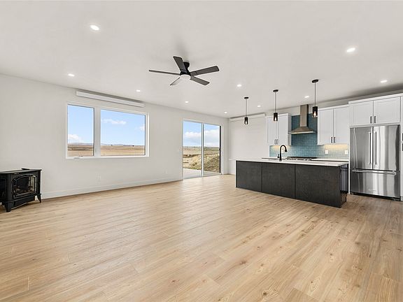 4th image of 890 Dry Creek South Road